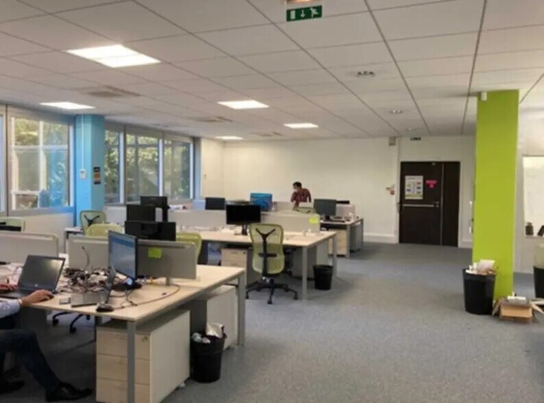 Bureau dans Meudon à louer - Photo de l’immeuble – Image 3 sur 7