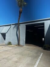 11999 N 49th St, Clearwater, FL à louer Photo intérieure– Image 2 sur 7