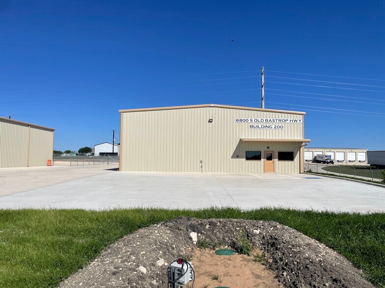 6800 Old Bastrop Hwy, San Marcos, TX à louer - Photo de l’immeuble – Image 2 sur 3