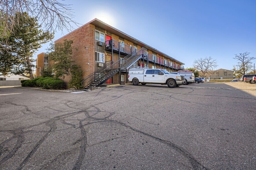 8770-8780 Galen Ct, Denver, CO à vendre - Photo de l’immeuble – Image 3 sur 29