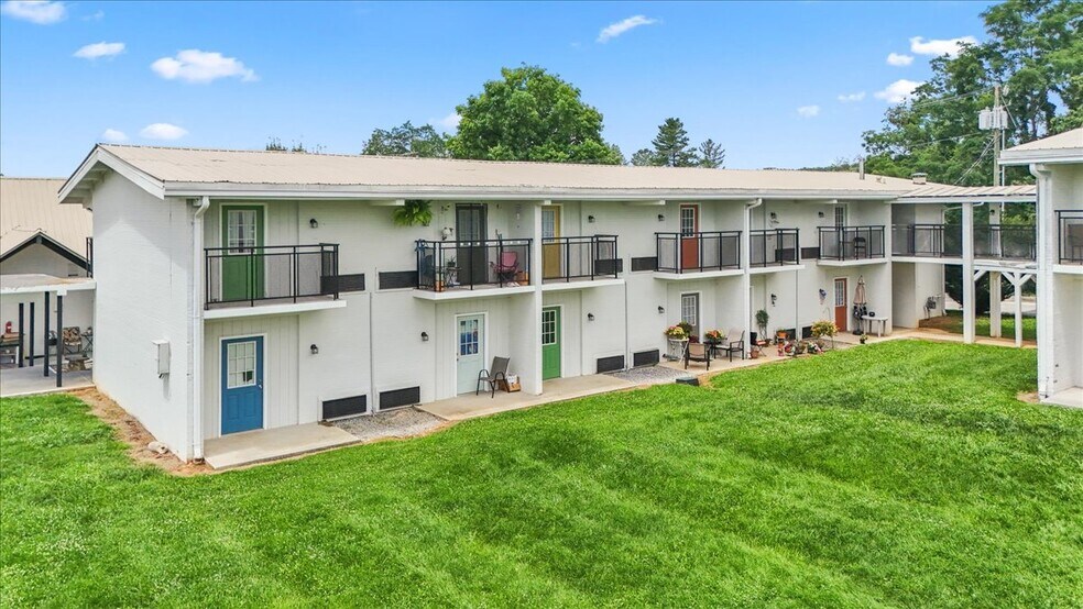 15589 Lee Hwy, Bristol, VA à vendre - Photo de l’immeuble – Image 3 sur 23