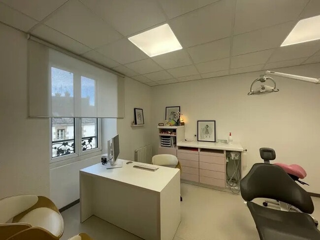 Plus de détails pour Bureau à vendre