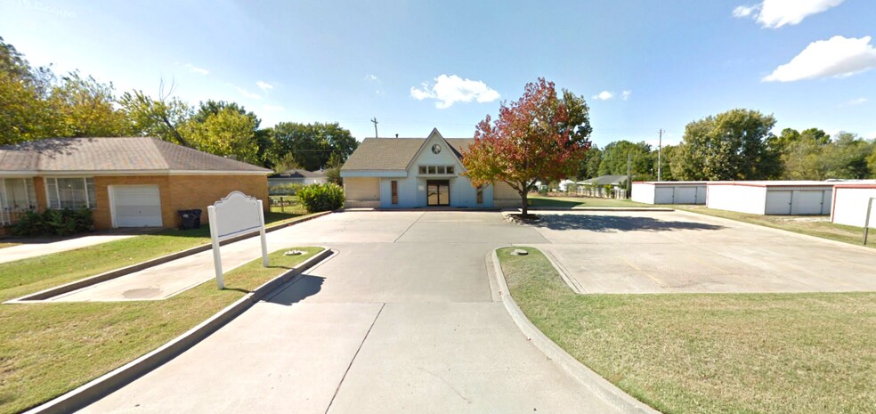 408 N Main St, Noble, OK à louer - Photo de l’immeuble – Image 1 sur 13