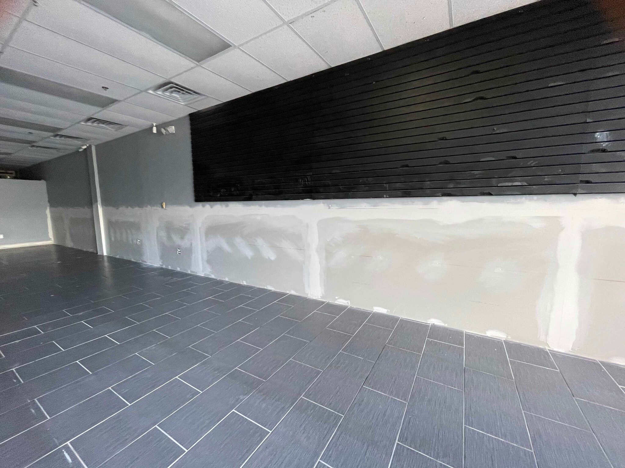 4003 S Plainfield-Naperville Rd, Naperville, IL à louer Photo intérieure– Image 1 sur 12