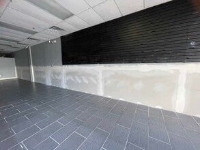 4003 S Plainfield-Naperville Rd, Naperville, IL à louer Photo intérieure– Image 1 sur 12