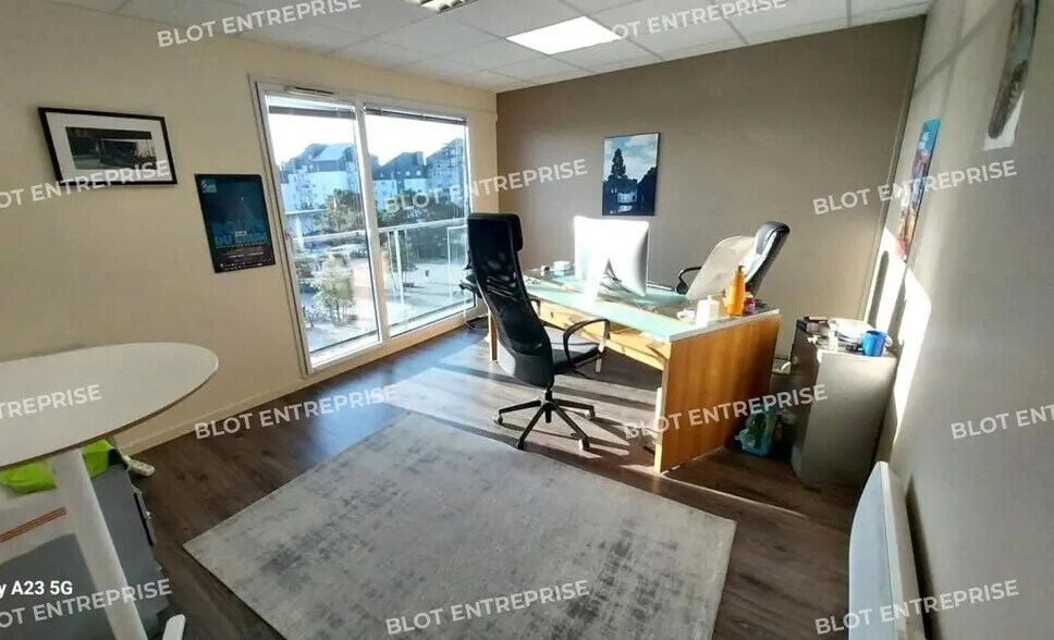 Bureau dans Saint-Malo à vendre - Photo de l’immeuble – Image 3 sur 9