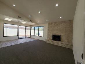 445 W Dakota Ave, Fresno, CA à vendre Photo intérieure– Image 1 sur 5
