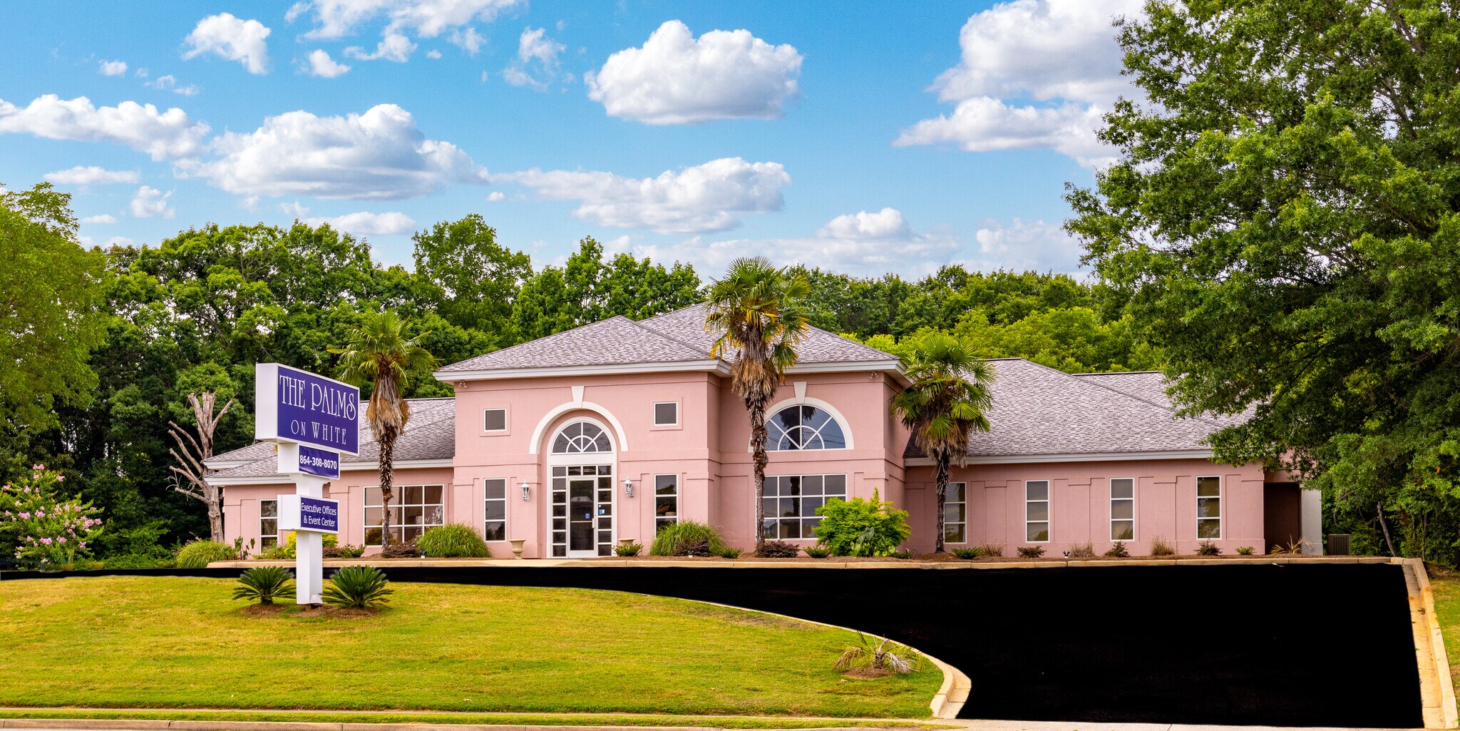 1230 John B White SR Blvd, Spartanburg, SC à louer Photo principale– Image 1 sur 23