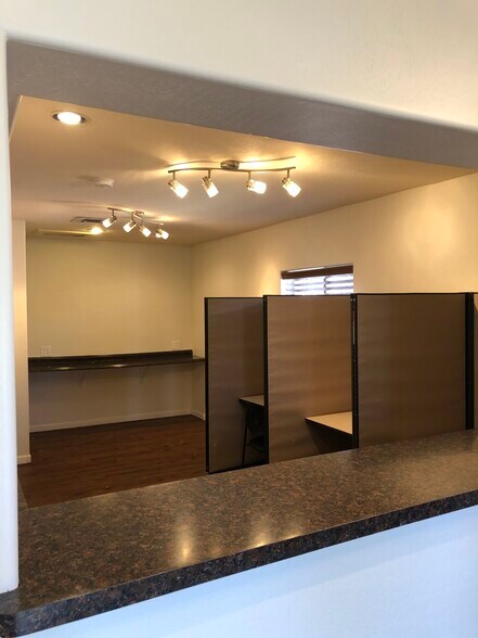 1137 W McDowell Rd, Phoenix, AZ à louer - Photo de l’immeuble – Image 3 sur 6