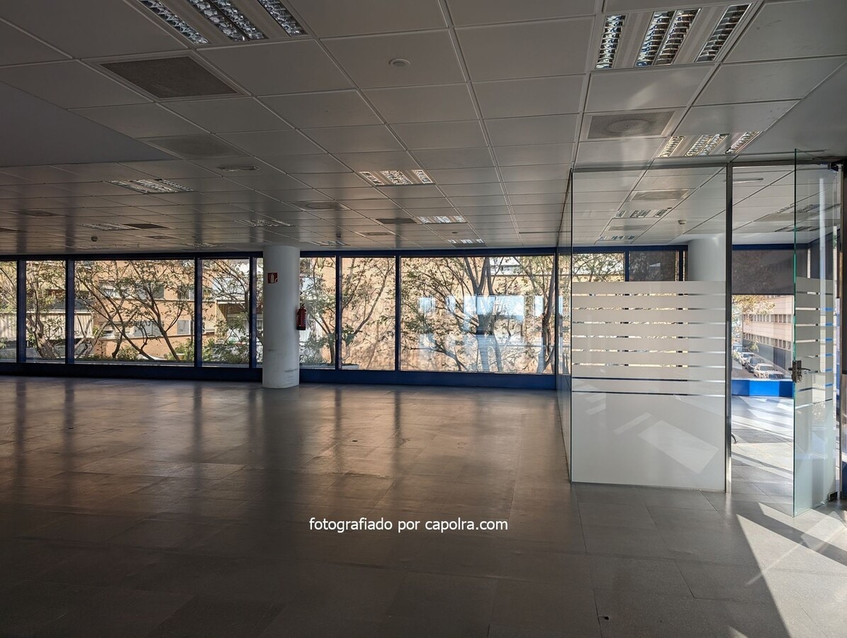 Avinguda dels Vents, 9-13, Badalona, BAR 08917 - Lot 2 -  - Photo intérieure - Image 1 of 14