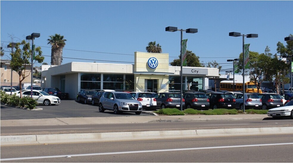 2205 Morena Blvd, San Diego, CA à vendre - Photo de l’immeuble – Image 2 sur 7