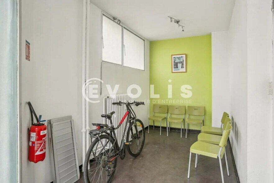 Bureau dans Lyon à vendre - Photo de l’immeuble – Image 2 sur 14