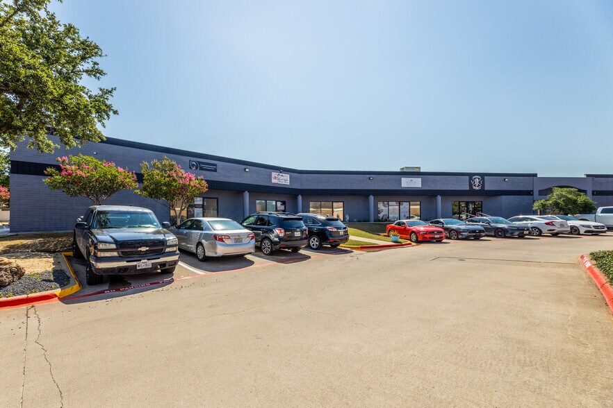 2050 N Plano Rd, Richardson, TX à vendre - Photo de l’immeuble – Image 3 sur 5
