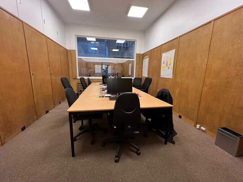 Bureau dans Paris à louer - Photo de l’immeuble – Image 2 sur 5