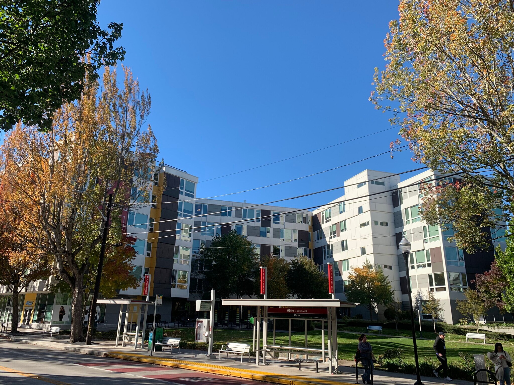 2020 E Madison St, Seattle, WA à louer Photo principale– Image 1 sur 2