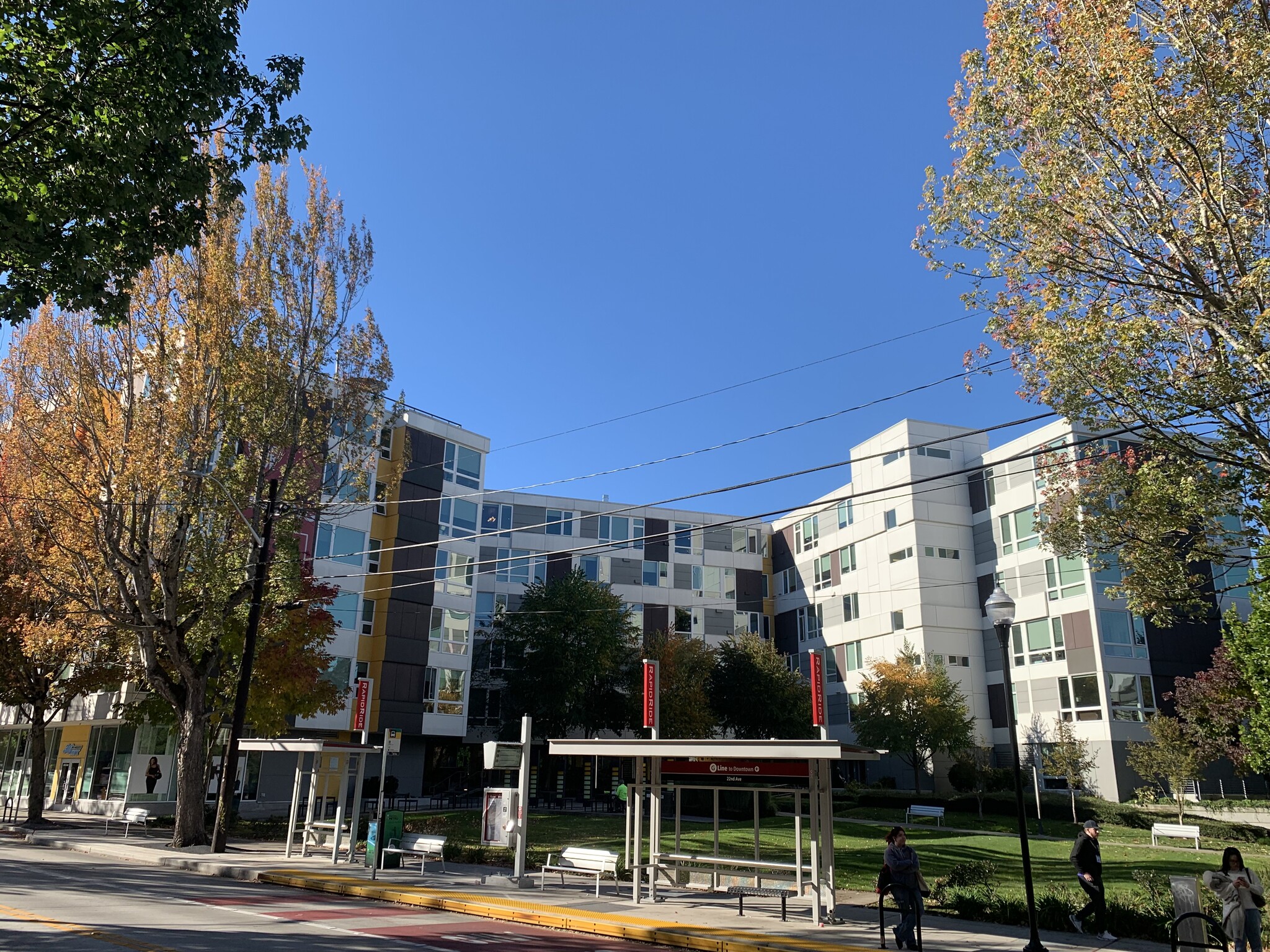 2026 E Madison St, Seattle, WA à louer Photo principale– Image 1 sur 2