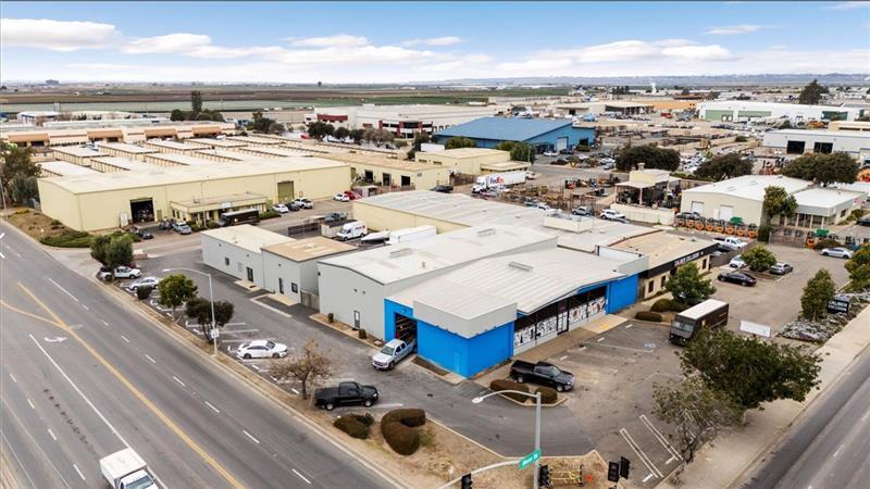 1217 S Blosser Rd, Santa Maria, CA à vendre - Photo principale – Image 1 sur 1