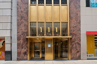 111 N Wabash Ave, Chicago, IL à louer Photo de l’immeuble– Image 2 sur 32