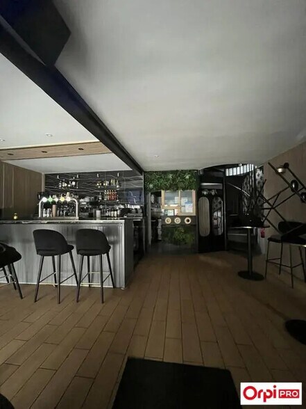 Local commercial dans Saint-Brieuc à vendre - Photo intérieure – Image 2 sur 3