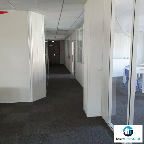 Bureau dans Grenoble à louer - Photo de l’immeuble – Image 3 sur 6