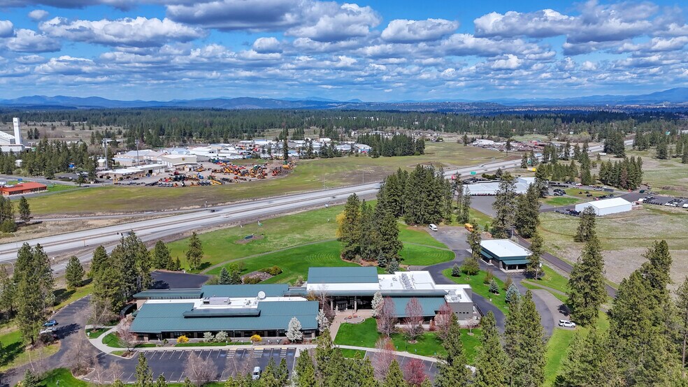 3715 S Grove Rd, Spokane, WA à vendre - Photo de l’immeuble – Image 2 sur 18