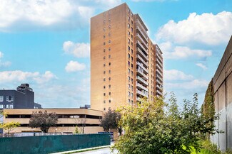 Plus de détails pour 92-29 Queens Blvd, Rego Park, NY - Logement à vendre