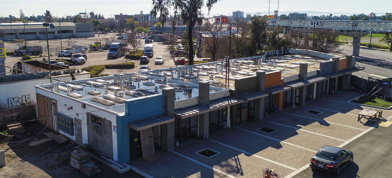 610-646 Hegenberger Rd, Oakland, CA à louer Photo principale– Image 1 sur 5