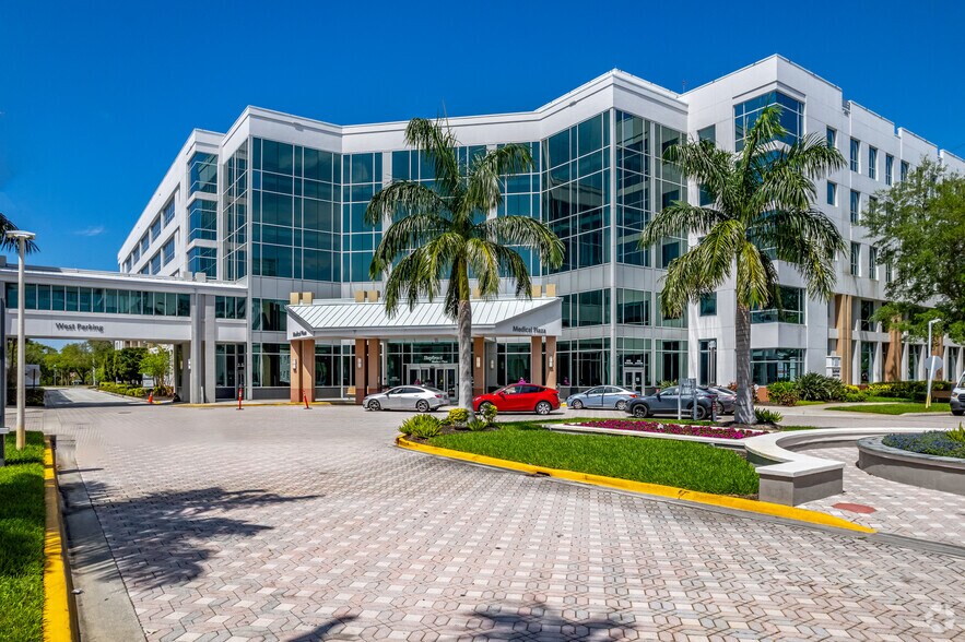 603 7th St S, Saint Petersburg, FL à louer - Photo principale – Image 1 sur 13