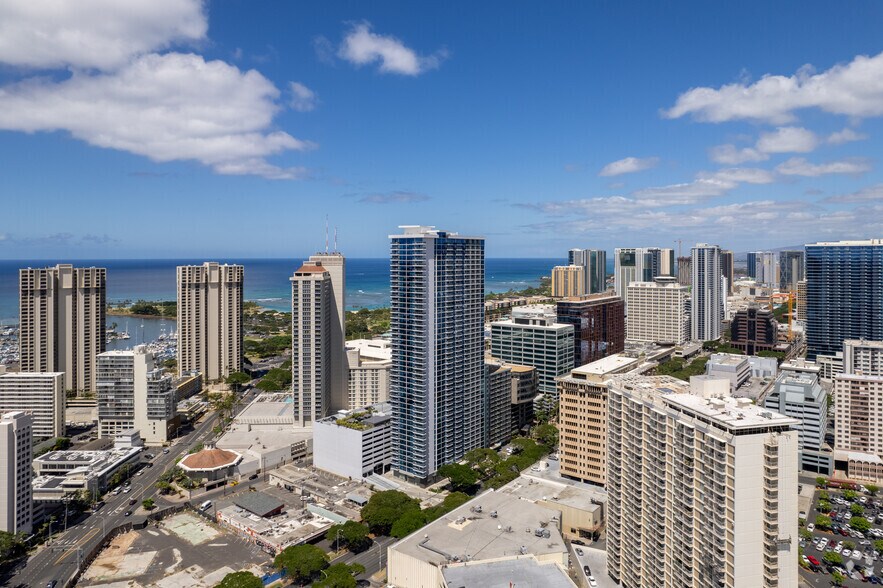 1631 Kapiolani Blvd, Honolulu, HI à louer - Aérien – Image 2 sur 8