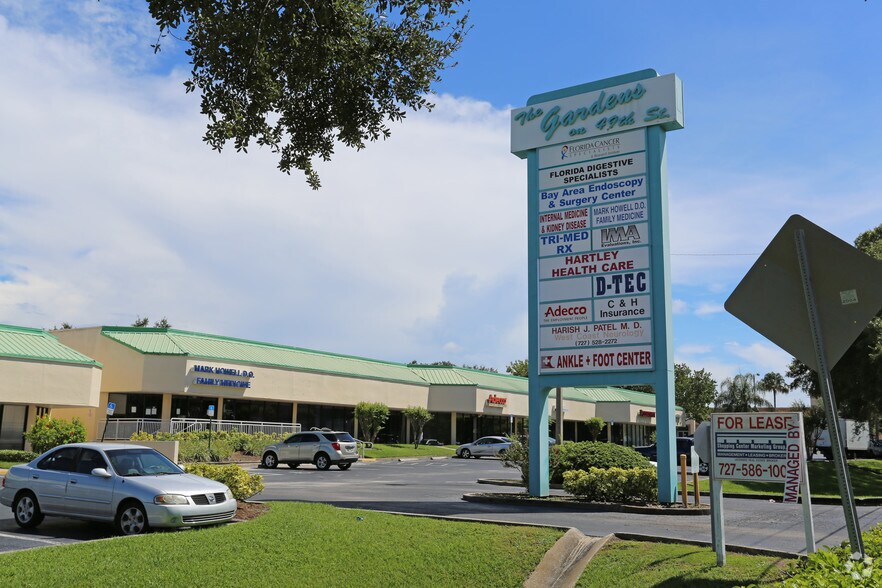 5637-5791 49th St N, Kenneth City, FL à louer - Photo de l’immeuble – Image 3 sur 8