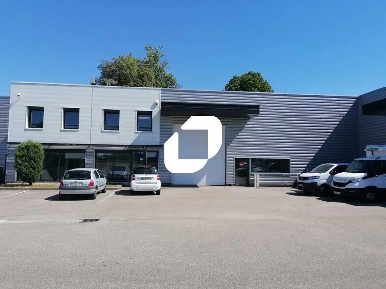 Local d’activités dans Neuville-sur-Saône à louer - Photo de l’immeuble – Image 1 sur 16