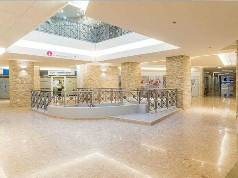 Bureau dans Alençon à louer - Photo de l’immeuble – Image 2 sur 4