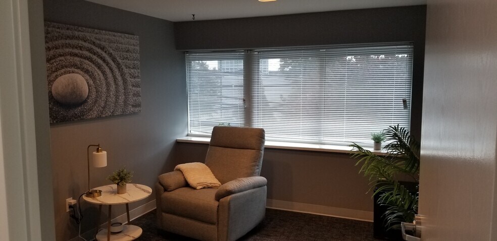 9101-9105 Gaither Rd, Gaithersburg, MD à louer - Photo de l’immeuble – Image 1 sur 13