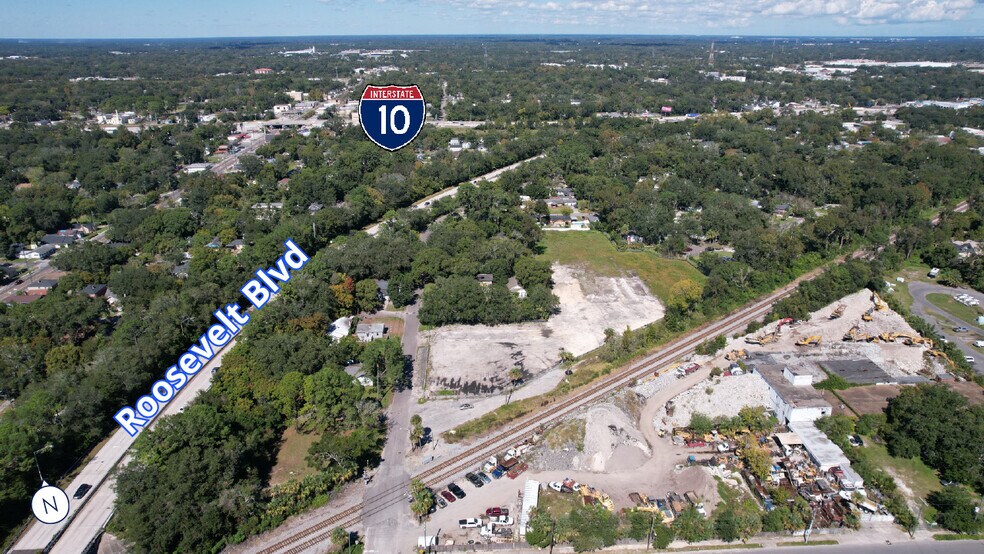 869 Willow Branch Ave, Jacksonville, FL à louer - Photo de l’immeuble – Image 3 sur 11