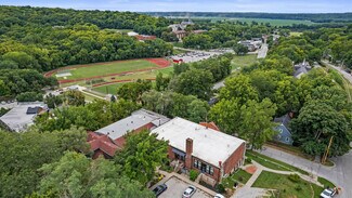 Plus de détails pour 1201 Main St, Parkville, MO - Logement à vendre