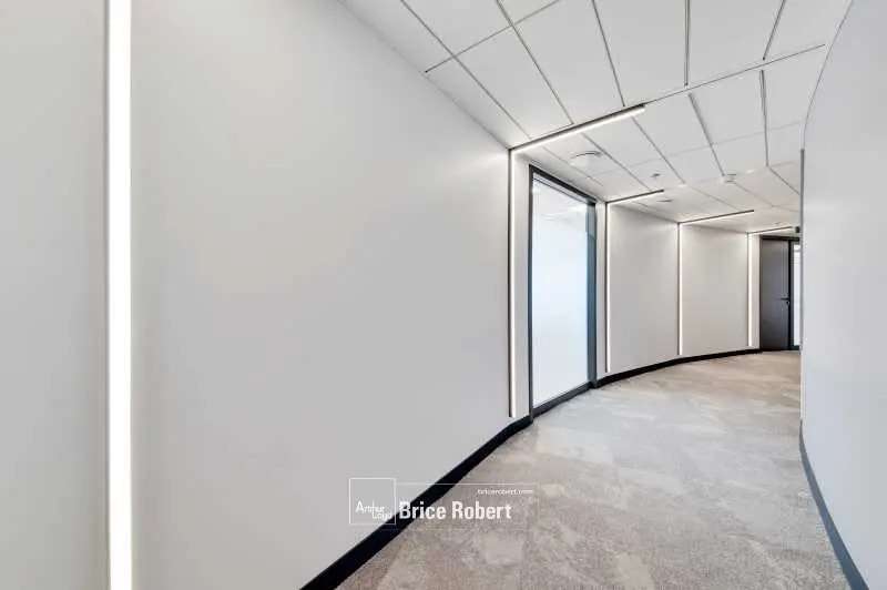 Bureau dans Lyon à louer - Photo de l’immeuble – Image 3 sur 11