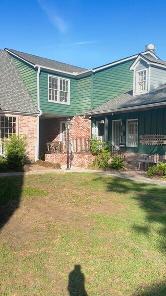 217 Lucas St, Mount Pleasant, SC à louer - Vidéo sur l’annonce professionnelle – Image 2 sur 4