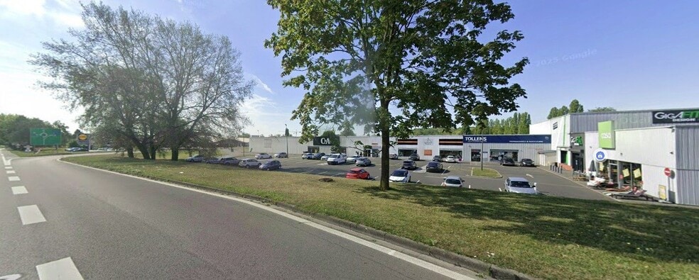 Local commercial dans Compiègne à louer - Photo de l’immeuble – Image 3 sur 7