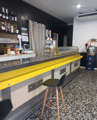 Plus de détails pour Local commercial à louer