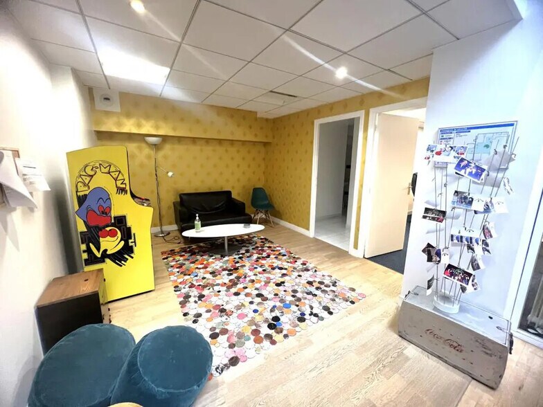 Bureau dans Paris à louer - Photo de l’immeuble – Image 2 sur 6
