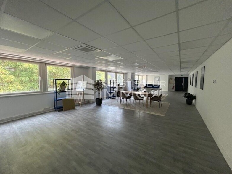 Local d’activités dans Aulnay Sous Bois à louer - Photo intérieure – Image 3 sur 7