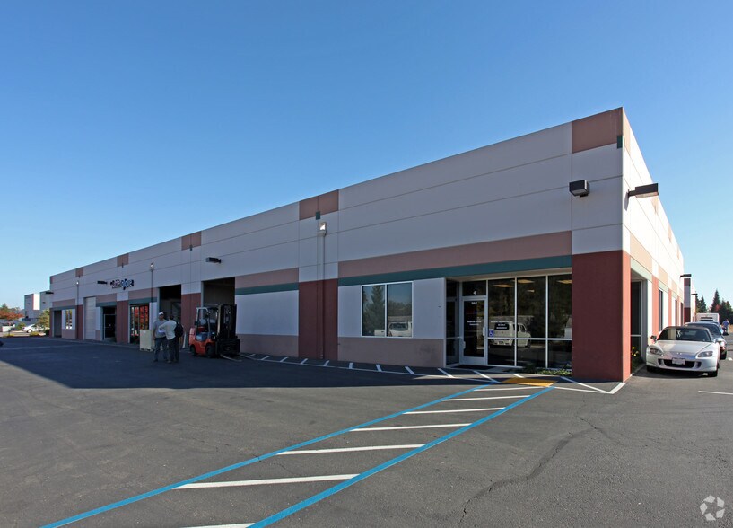 4021 Alvis Ct, Rocklin, CA à louer - Photo de l’immeuble – Image 3 sur 3
