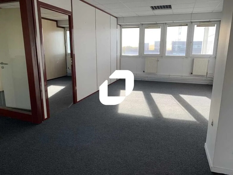 Bureau dans Massy à louer - Photo de l’immeuble – Image 3 sur 12