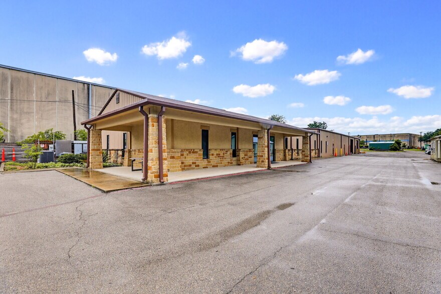 11550 N North Loop Rd, San Antonio, TX à vendre - Photo de l’immeuble – Image 3 sur 34
