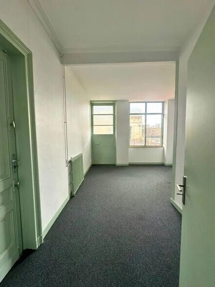 Bureau dans Bordeaux à louer - Photo intérieure – Image 2 sur 5