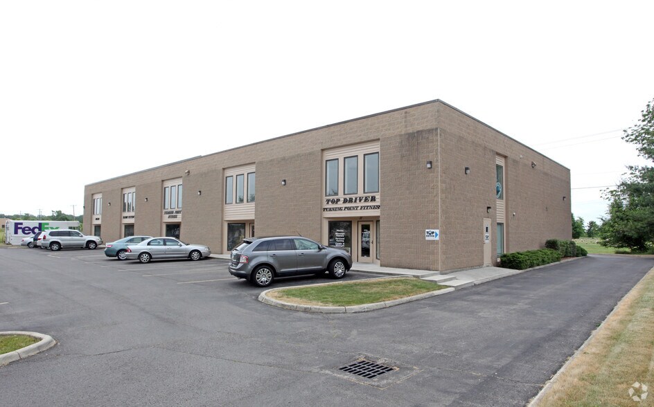5890-5898 Chandler Ct, Westerville, OH à louer - Photo de l’immeuble – Image 2 sur 5
