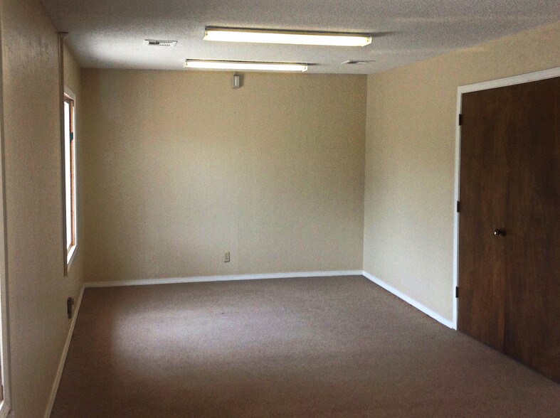 4401 N Meridian Ave, Oklahoma City, OK à vendre - Photo intérieure – Image 3 sur 4