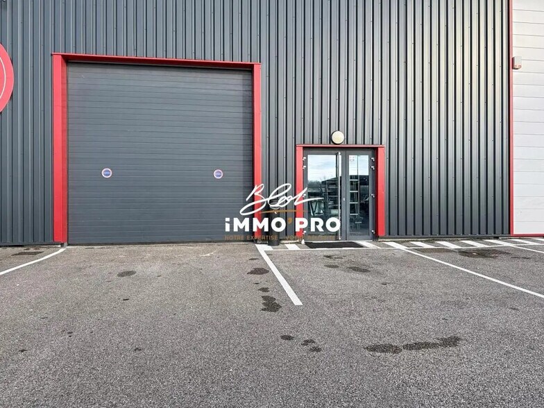 Allée Jean-Jacques Rousseau, Nivolas-Vermelle à louer - Photo de l’immeuble – Image 1 sur 9