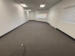 2080 E Flamingo Rd, Las Vegas, NV à louer Photo intérieure– Image 2 sur 9
