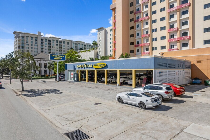 515 S Dixie Hwy, West Palm Beach, FL à vendre - Photo de l’immeuble – Image 2 sur 7